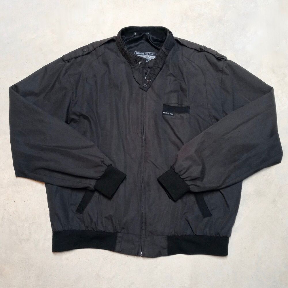Vintage Members Only Jacket Size XL Long Full Zip Faded Bomber Racer Retro 90s
